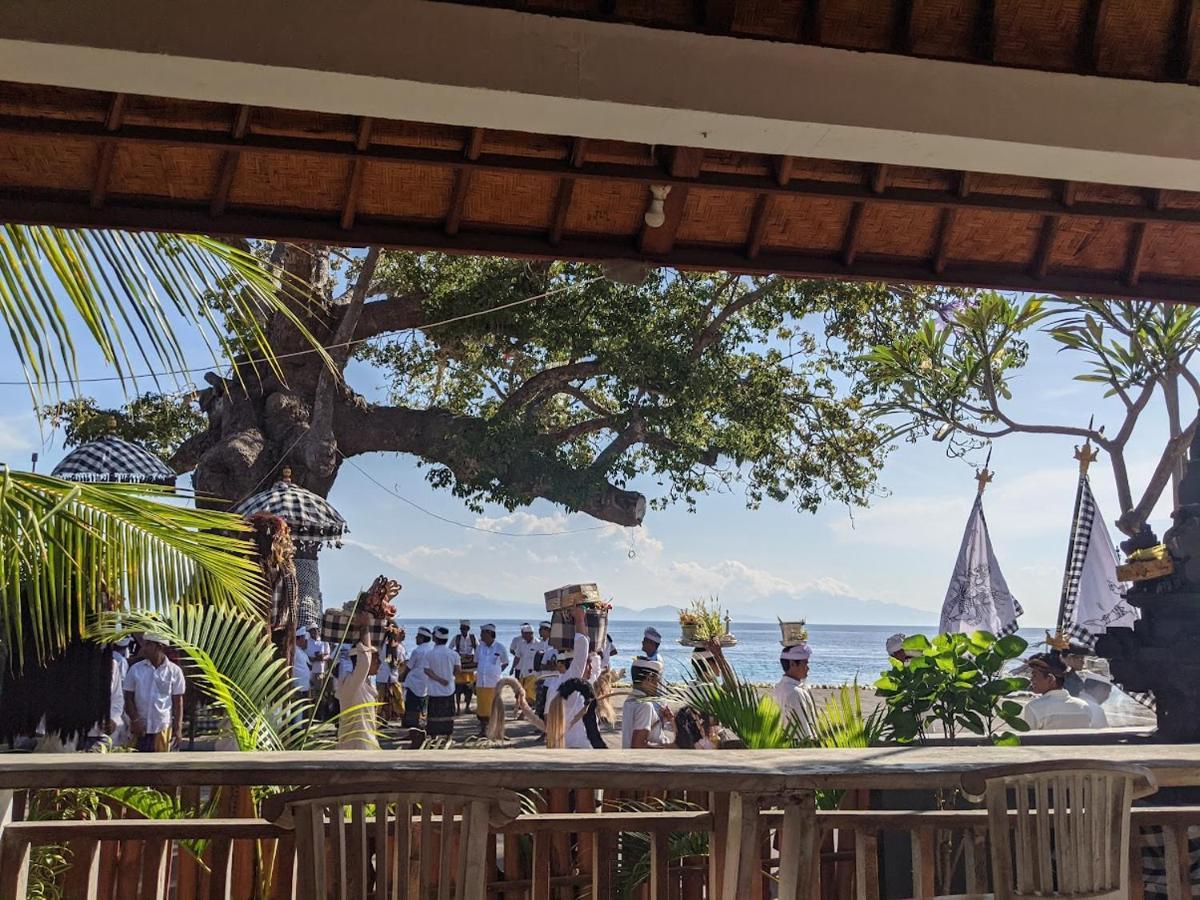 Sarinah Beach - Bistro & Bungalow Batununggul Exteriér fotografie