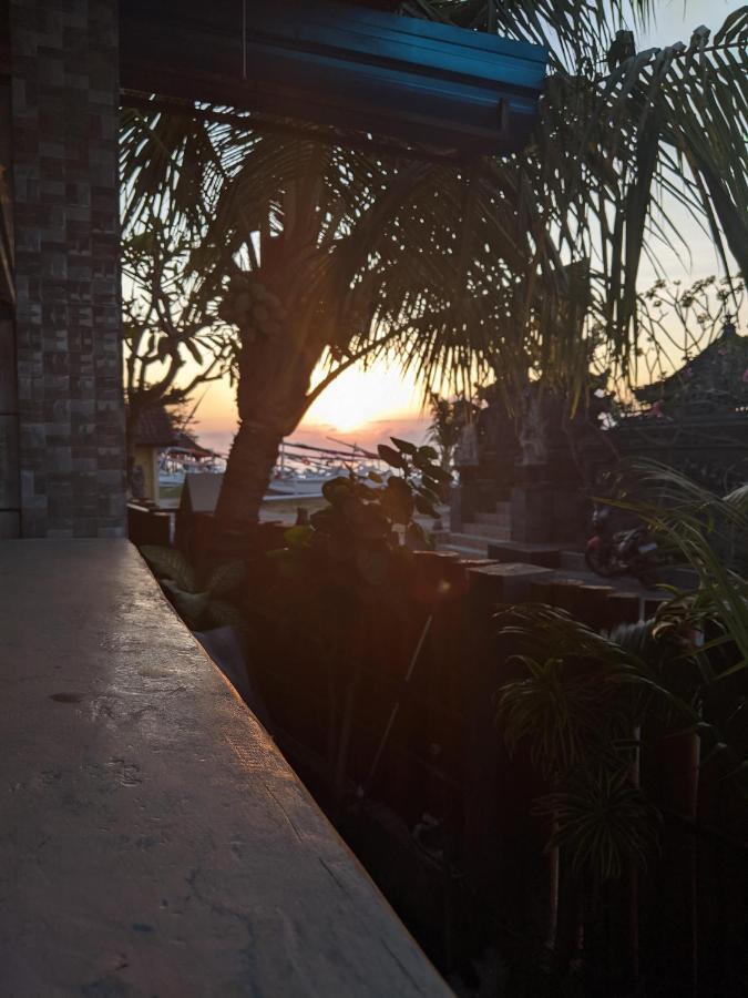Sarinah Beach - Bistro & Bungalow Batununggul Exteriér fotografie